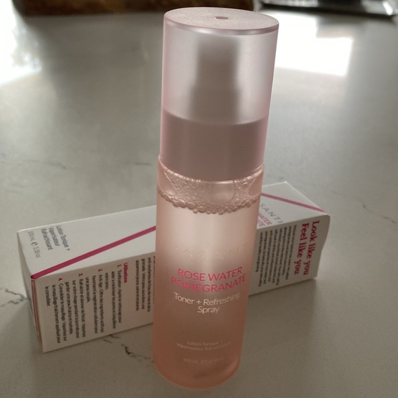 Visanti Rosewater Pomegranite Toner + Refreshing Spray (Bundle of 2 for $14) - Picture 4 of 5
